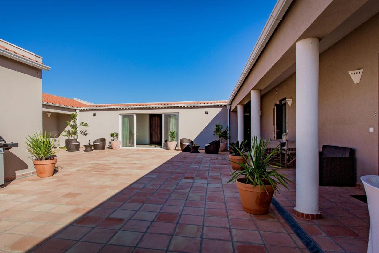 Corte Velada Guest House By Lovelystay Lagos Exteriör bild