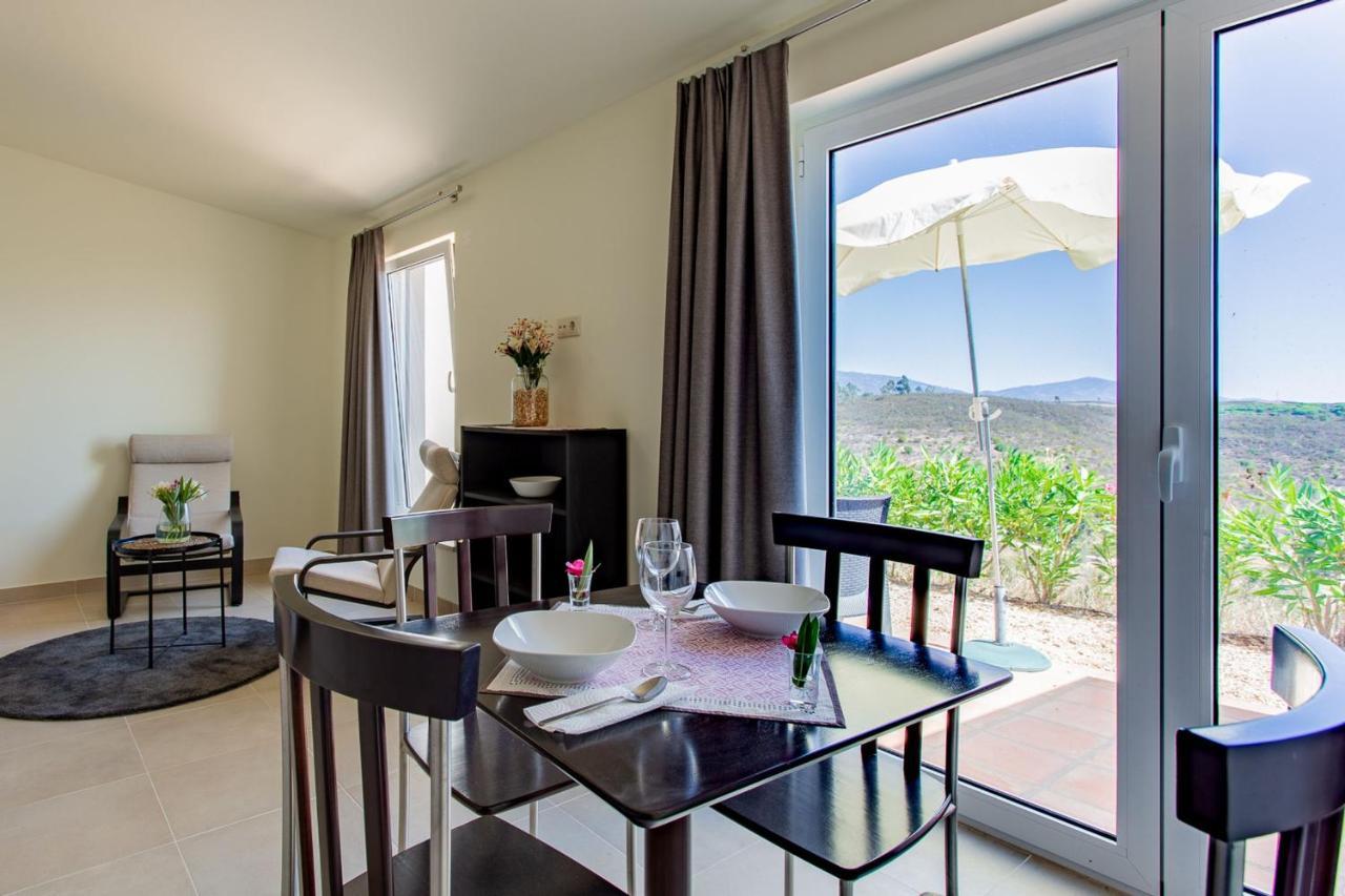 Corte Velada Guest House By Lovelystay Lagos Exteriör bild