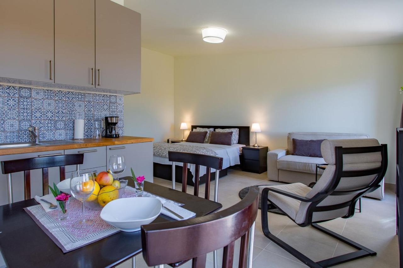 Corte Velada Guest House By Lovelystay Lagos Exteriör bild