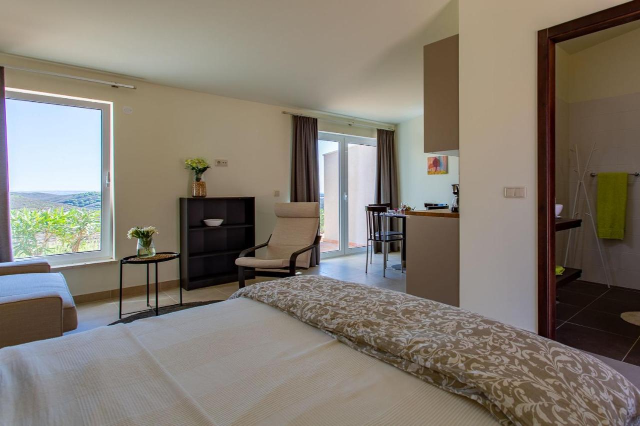 Corte Velada Guest House By Lovelystay Lagos Exteriör bild