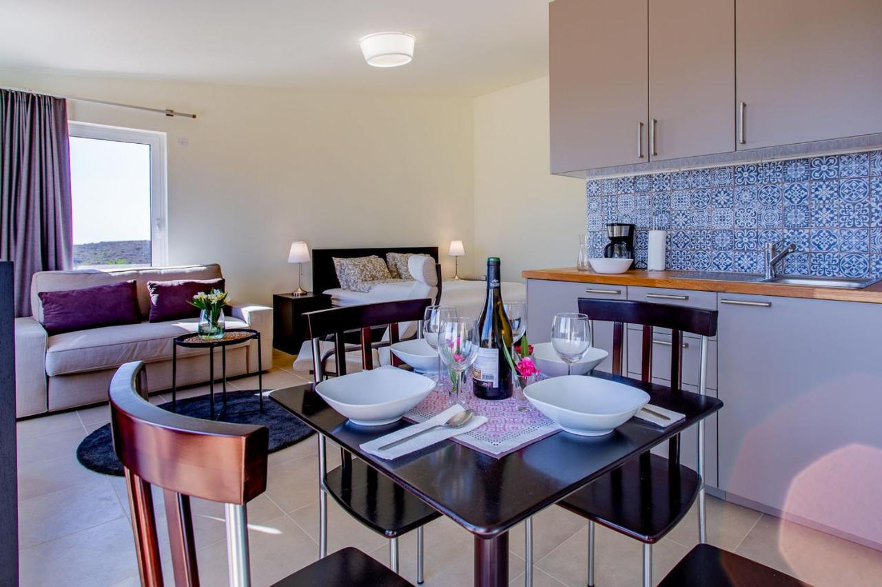 Corte Velada Guest House By Lovelystay Lagos Exteriör bild